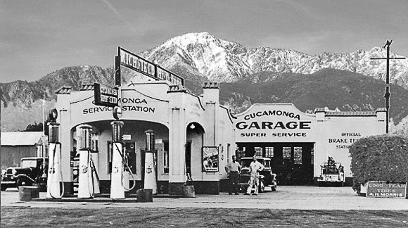 Richfield Service Station, Cucamonga, 1915