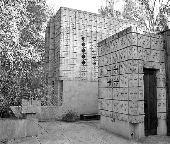 Millard House, Pasadena, 1924
